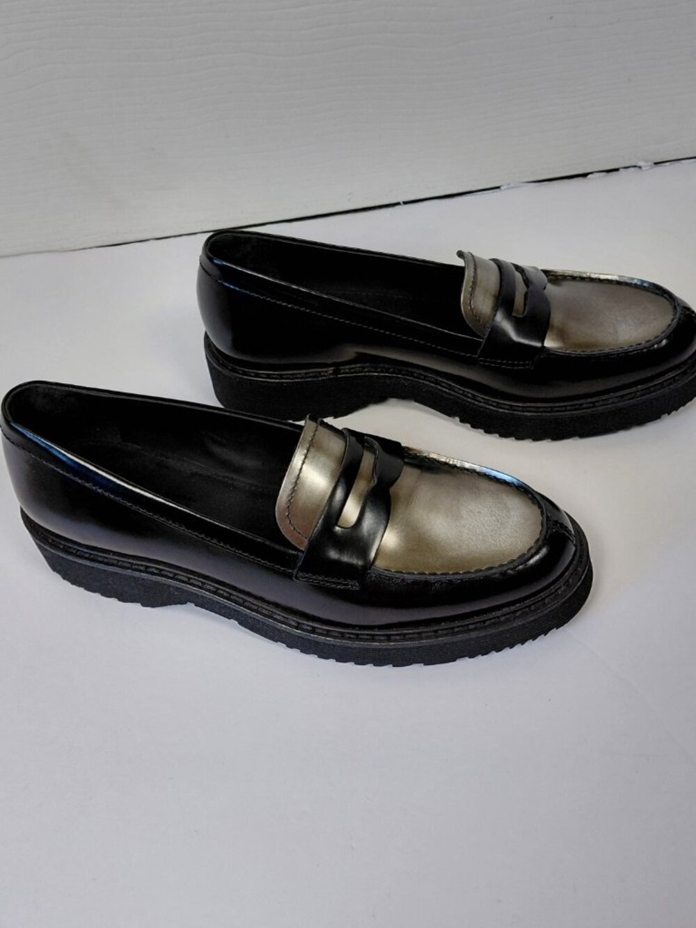 Prada 90's Women's Patent Leather Chunky Loafers Metallic Vamp US Size 9 - Picture 2 of 16